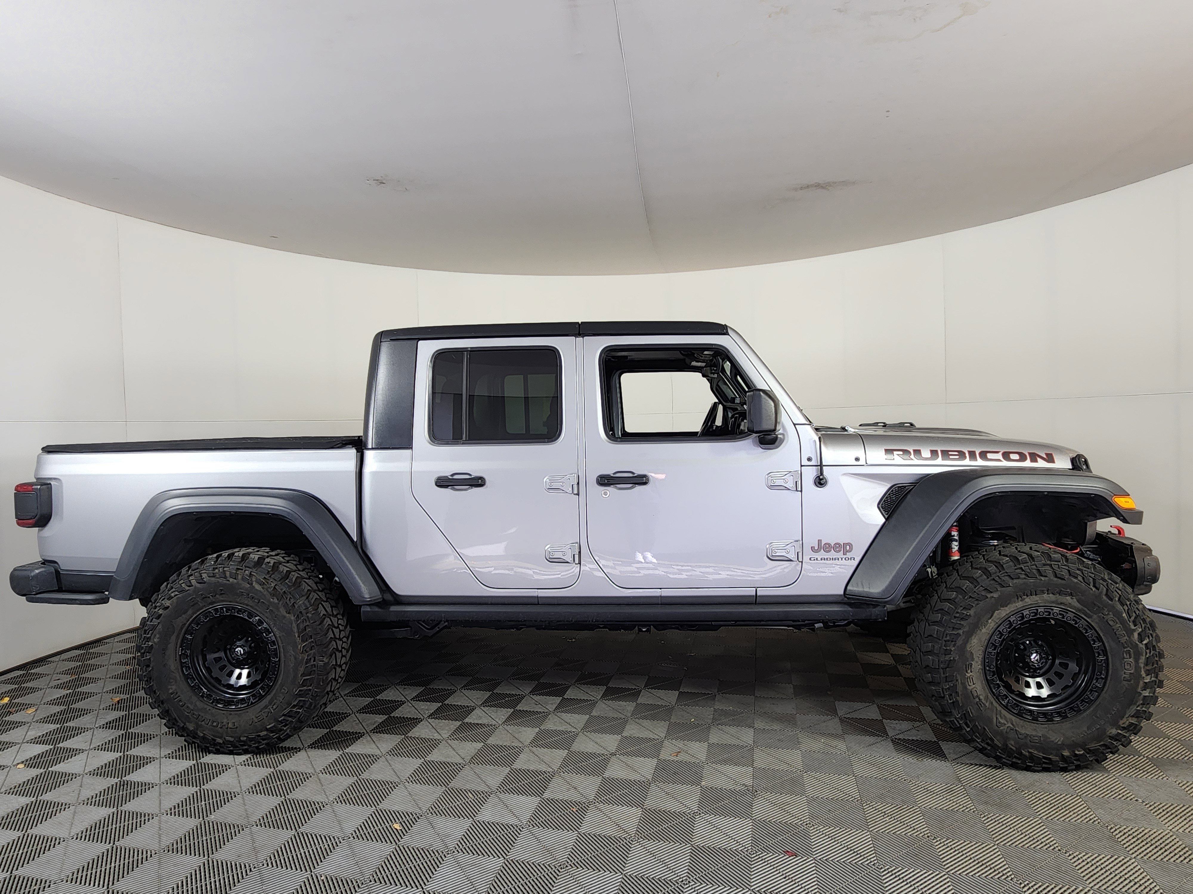 Used 2020 Jeep Gladiator Rubicon w/ Uconnect 4C Nav & Sound Group image 8