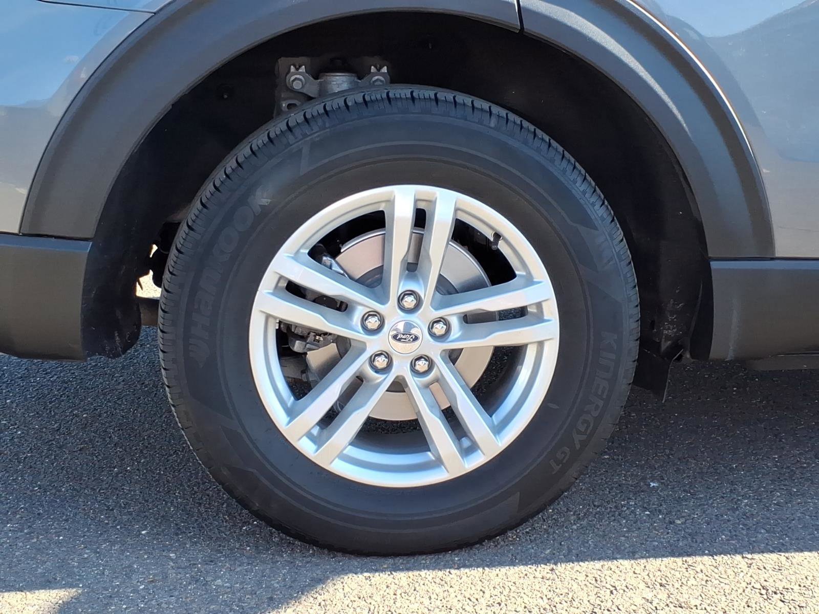 Certified 2022 Ford Explorer XLT image 7