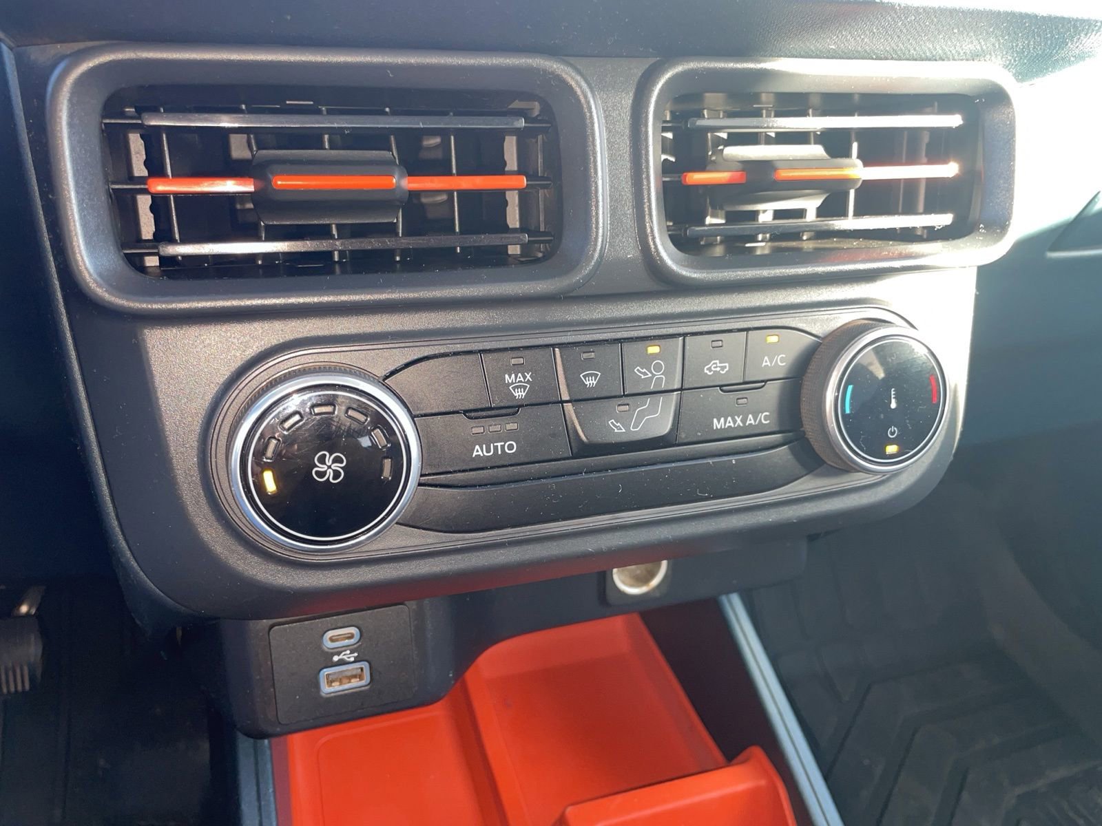 Certified 2024 Ford Maverick XLT w/ Equipment Group 300A Standard image 12