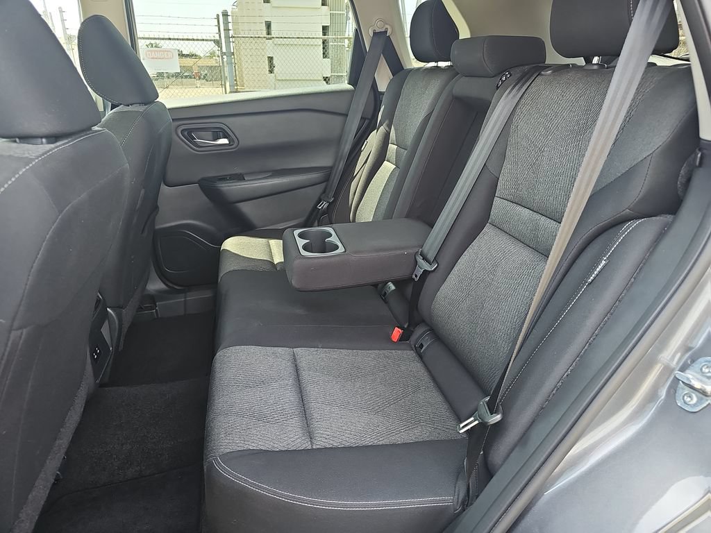 Used 2024 Nissan Rogue SV AWD/4WD image 14