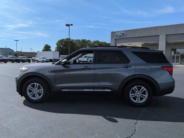 Certified 2022 Ford Explorer XLT w/ Equipment Group 202A RWD image 7