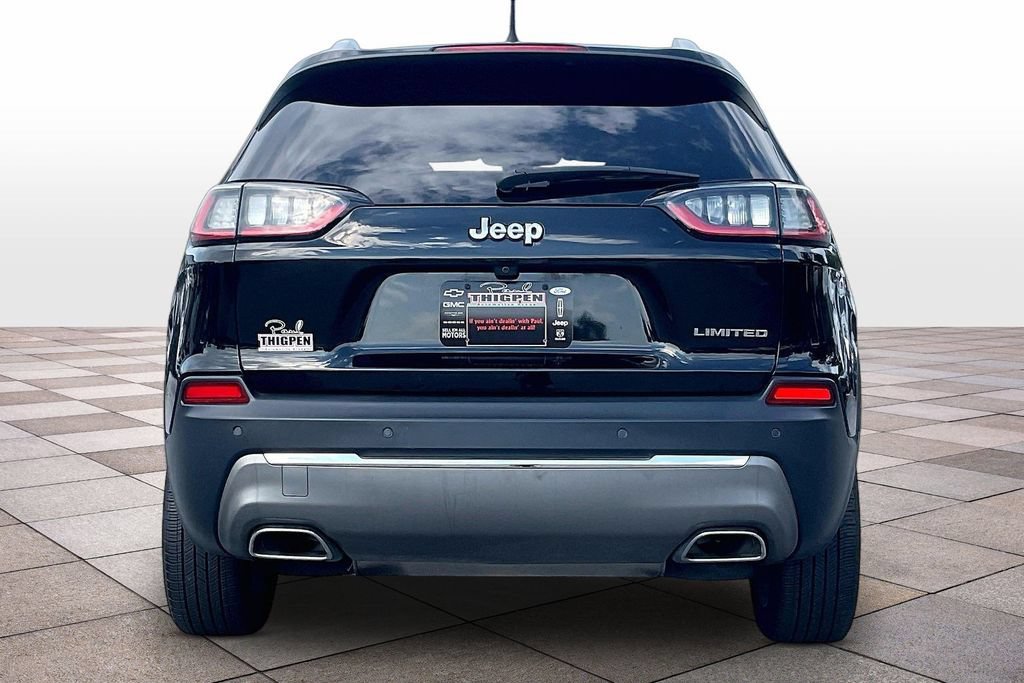 Used 2019 Jeep Cherokee Limited w/ Luxury Group FWD image 4