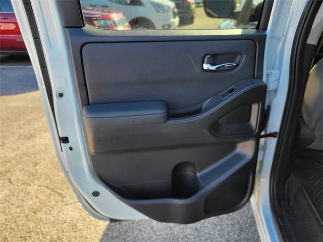 Used 2022 Nissan Frontier SV w/ Technology Package image 14