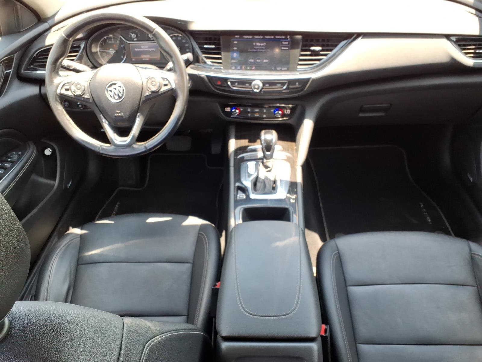 Used 2018 Buick Regal Essence w/ Driver Confidence Package #1 AWD/4WD image 8