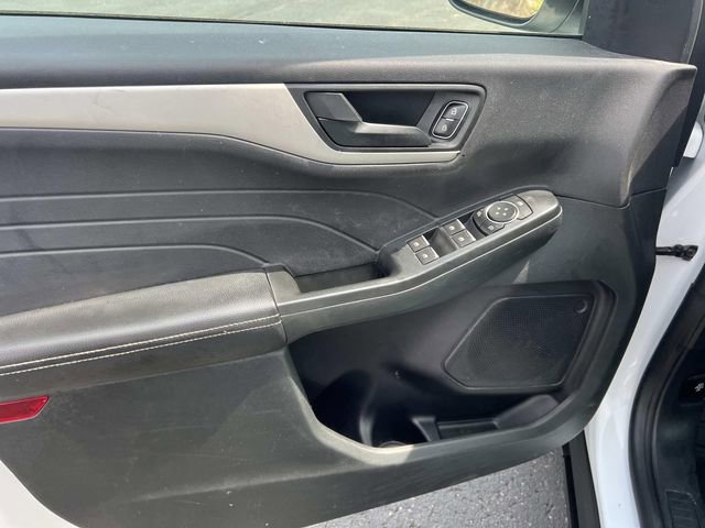 Certified 2022 Ford Escape SE w/ Cold Weather Package AWD/4WD image 14