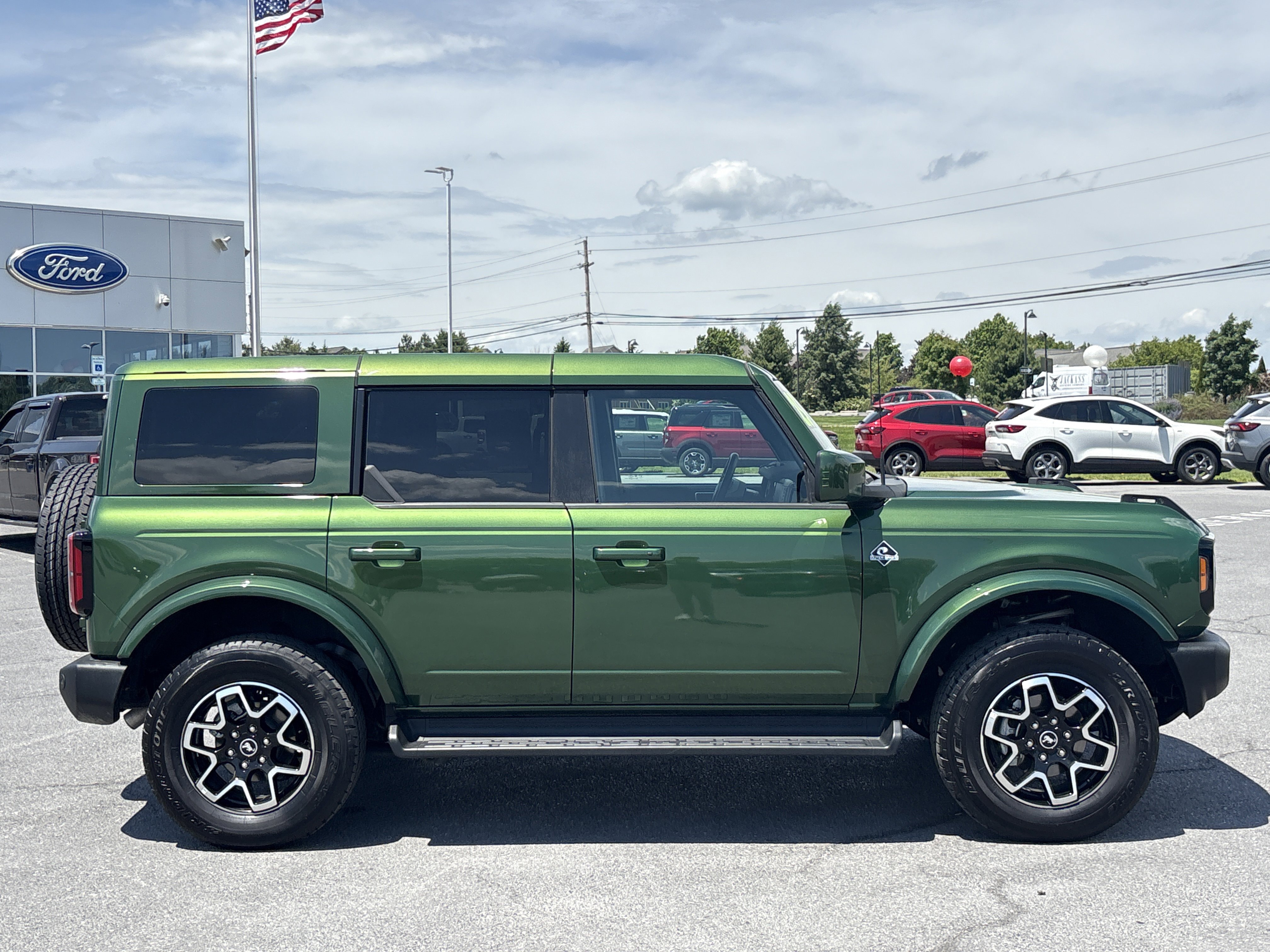 Certified 2025 Ford Bronco Outer Banks AWD/4WD video 3