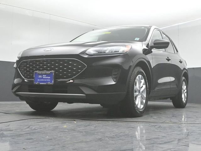 Certified 2022 Ford Escape SE w/ Cold Weather Package image 2