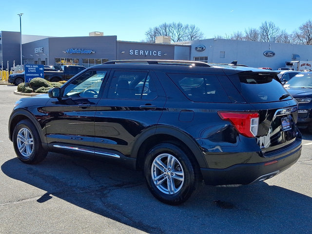 Certified 2023 Ford Explorer XLT w/ Equipment Group 202A image 7