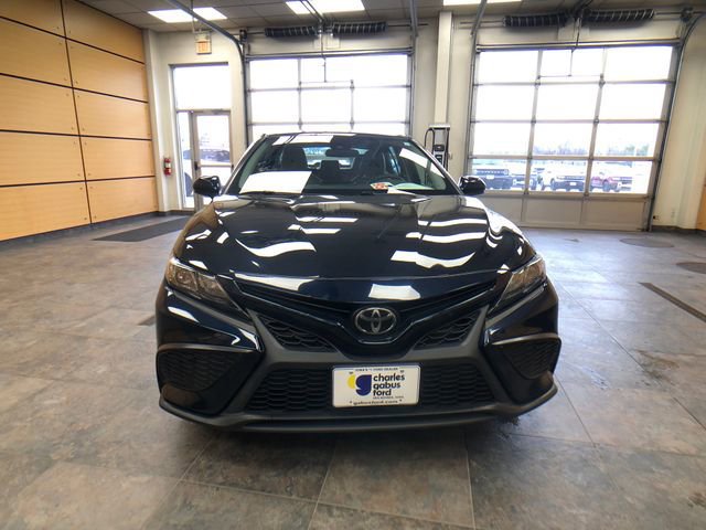 Used 2021 Toyota Camry SE AWD/4WD image 8