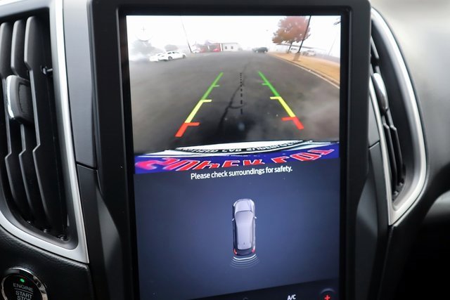 Certified 2022 Ford Edge SE w/ Black Appearance Package image 5