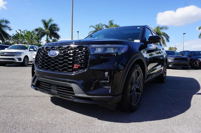 Certified 2025 Ford Explorer ST w/ Sun And Sound Package AWD/4WD image 24