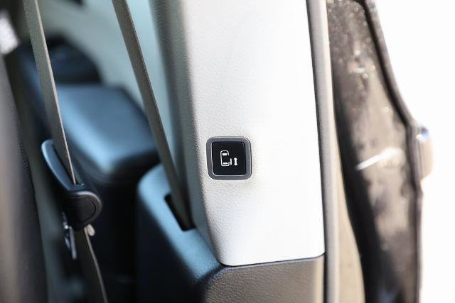 Used 2018 Chrysler Pacifica Touring-L Plus w/ Tire & Wheel Group image 37