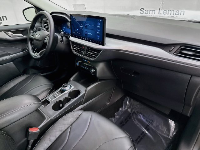 Certified 2025 Ford Escape SE w/ PHEV Premium Package FWD image 30
