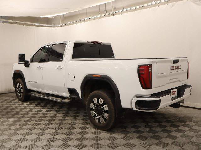 Used 2024 GMC Sierra 3500 Denali w/ Denali Reserve Package AWD/4WD image 2