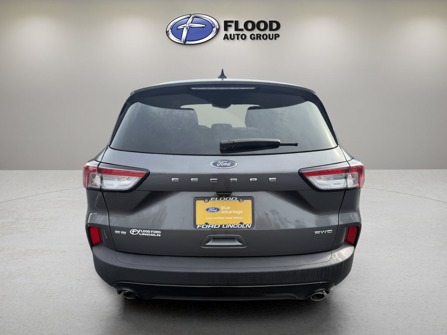 Certified 2022 Ford Escape SE w/ SE Sport Appearance Package image 6