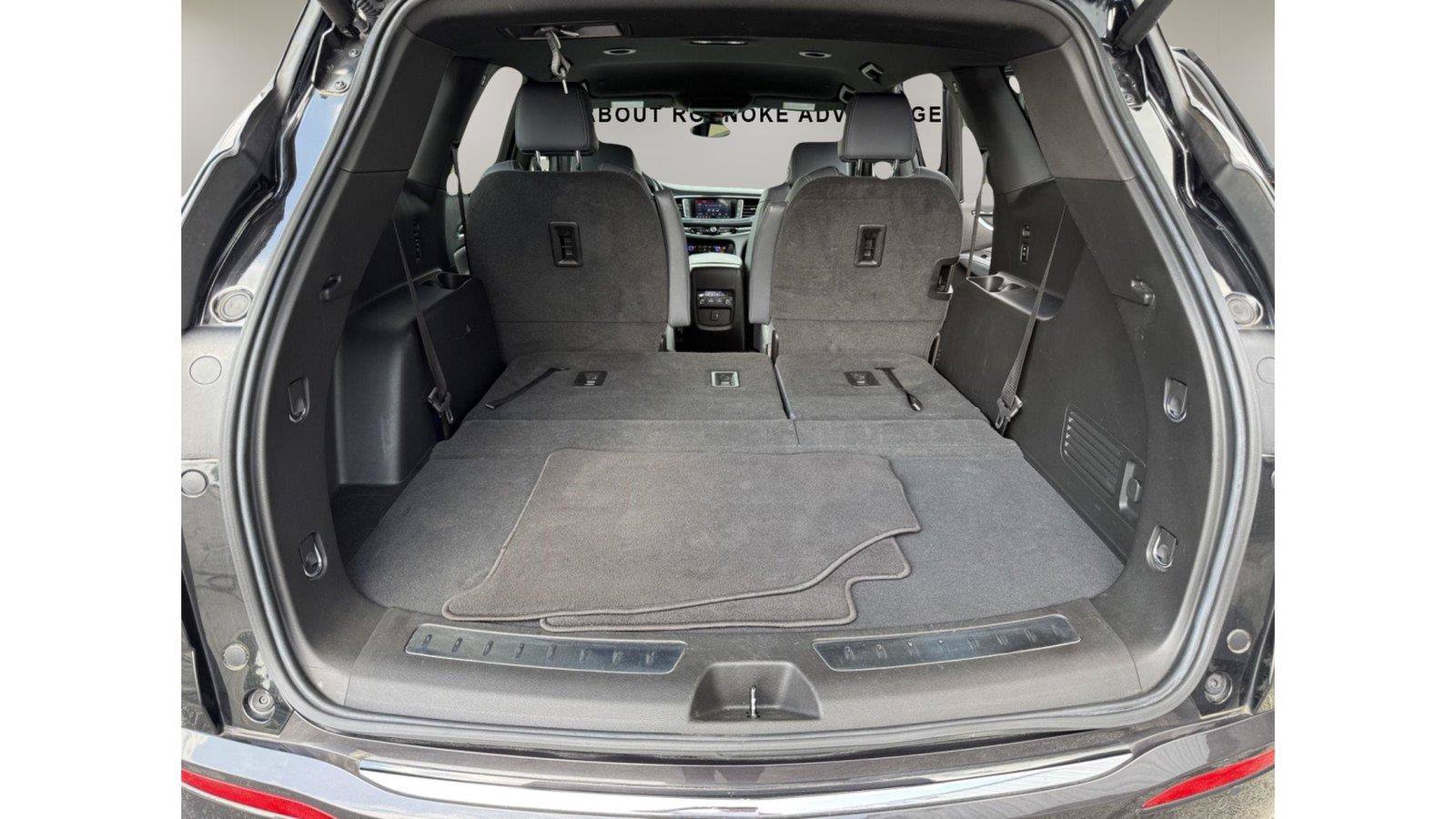 Used 2023 Buick Enclave Essence AWD/4WD image 19