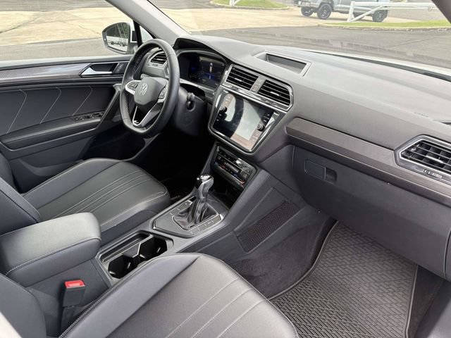 Used 2023 Volkswagen Tiguan SE FWD image 14
