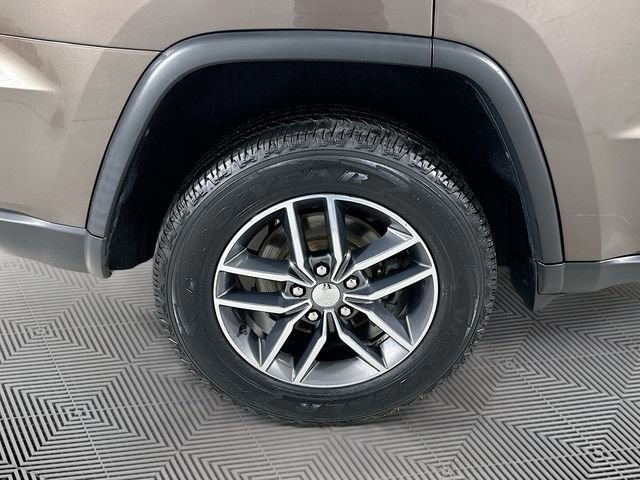 Used 2017 Jeep Grand Cherokee Limited image 33