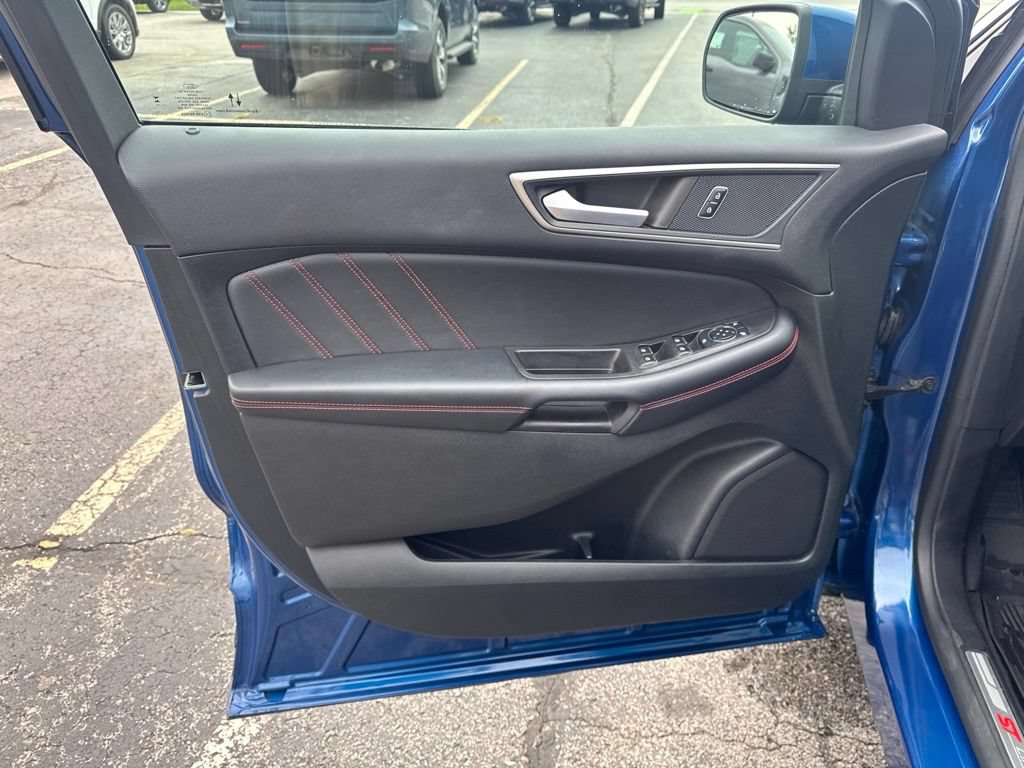 Certified 2023 Ford Edge ST-Line w/ Class II Trailer Tow Package AWD/4WD image 15