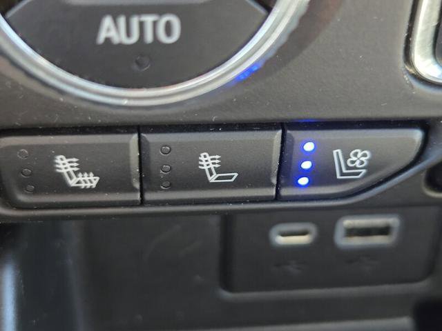 Used 2022 GMC Yukon AT4 image 25