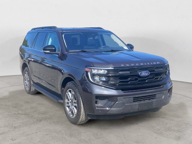 Certified 2025 Ford Expedition Active AWD/4WD image 3