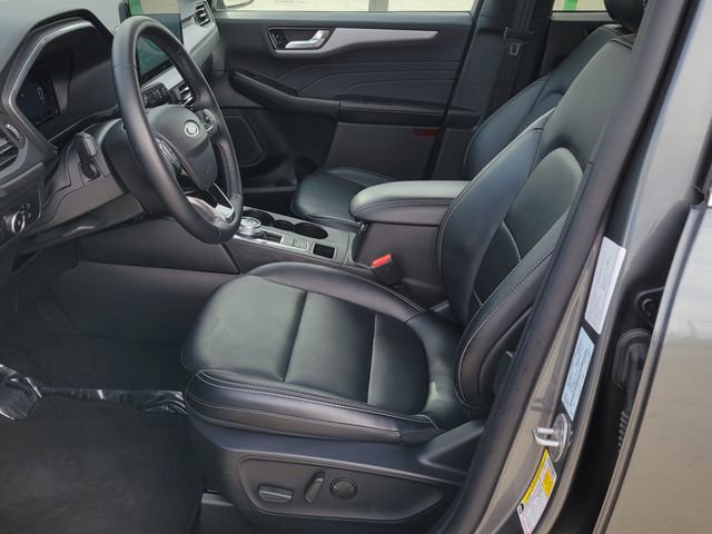 Certified 2025 Ford Escape Platinum AWD/4WD image 7
