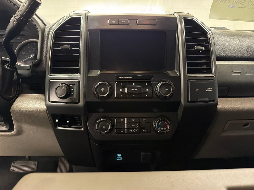 Certified 2022 Ford F350 XLT AWD/4WD image 22