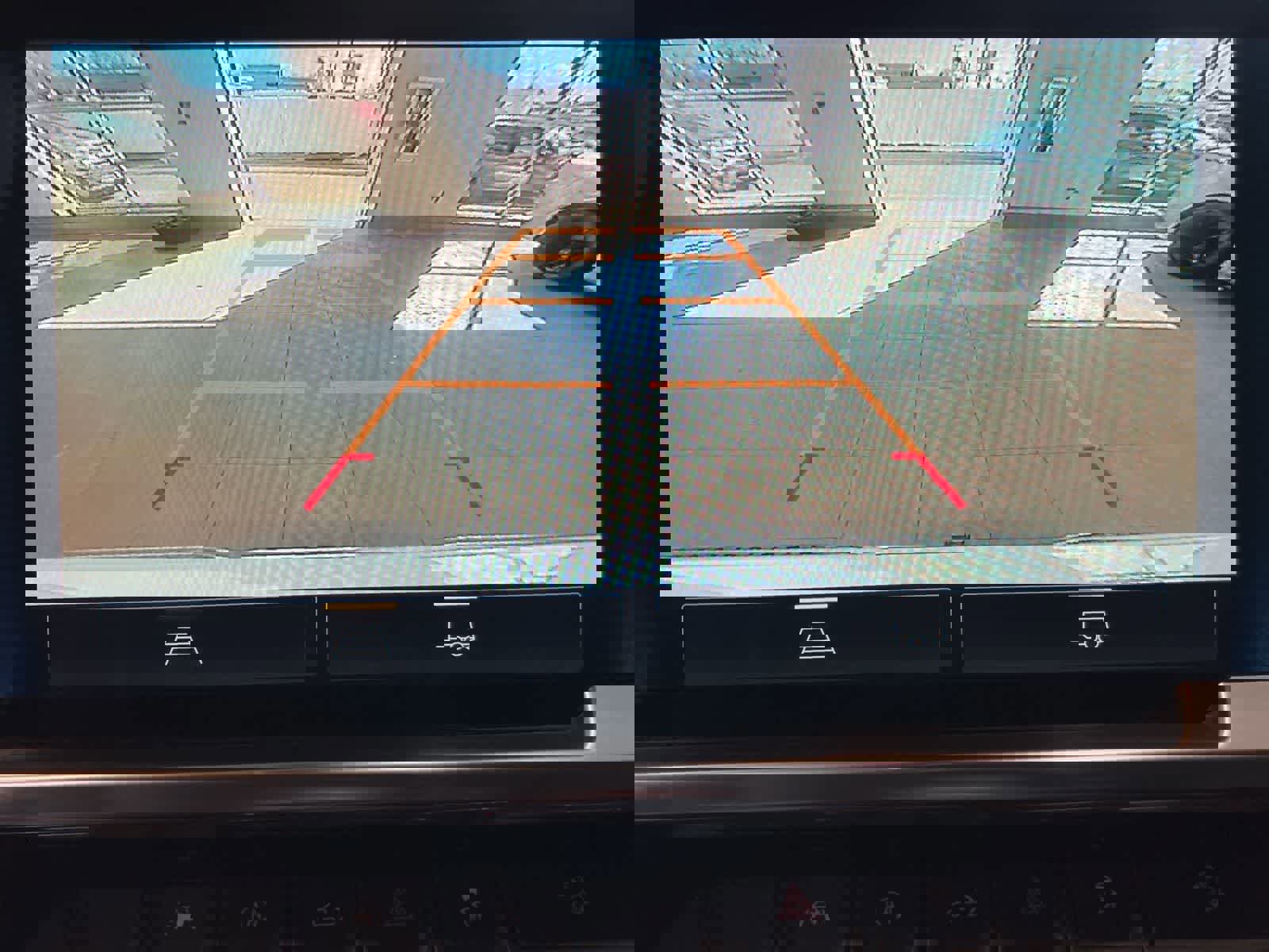 Used 2023 Chevrolet Silverado 1500 LT w/ Z71 Off-Road Package image 20