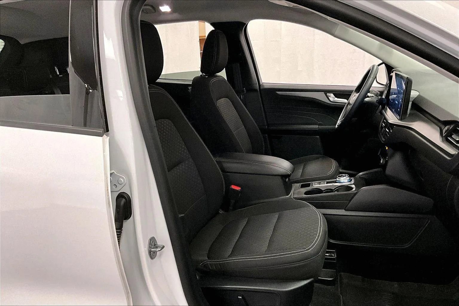 Certified 2024 Ford Escape Active w/ Tech Pack #2 image 7