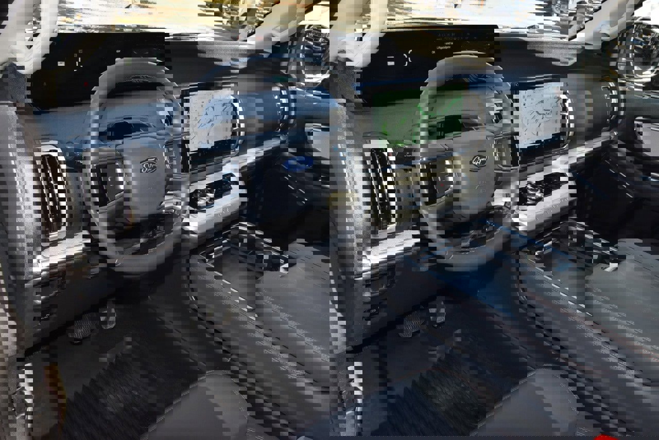 Certified 2025 Ford Expedition Max Active image 34