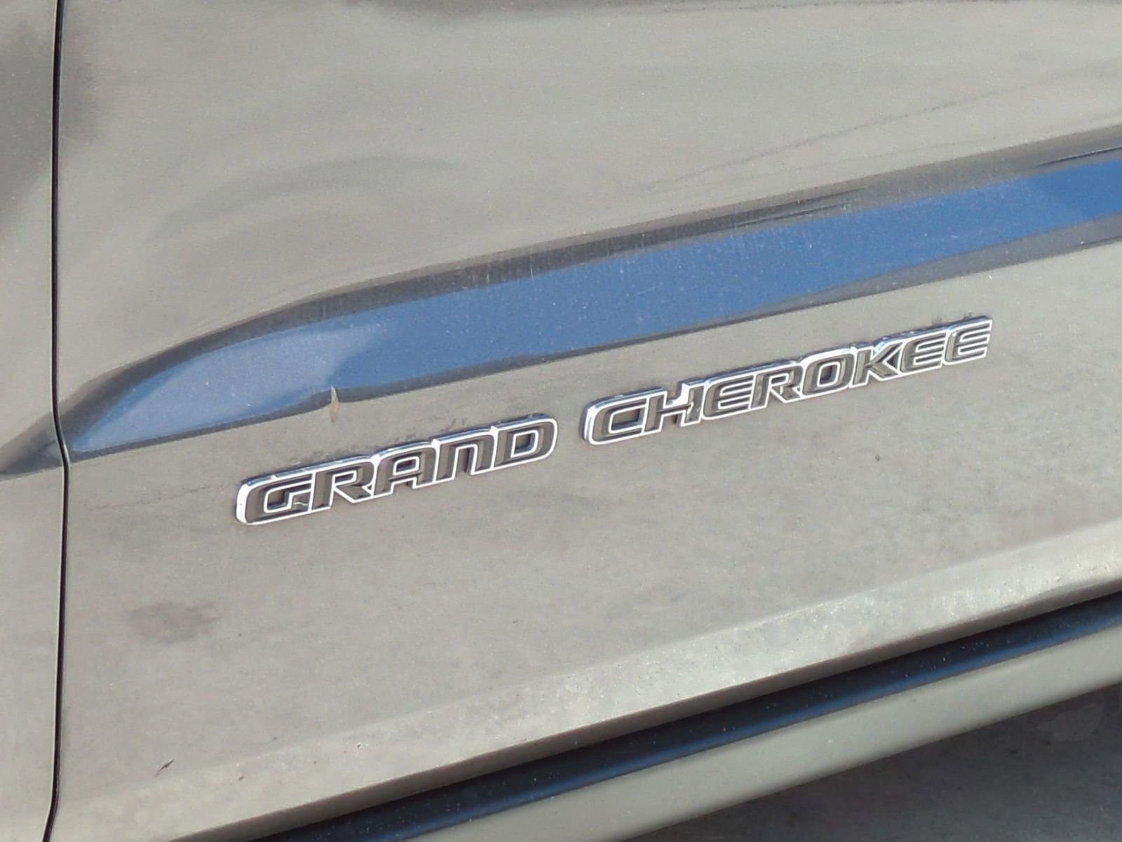 Used 2021 Jeep Grand Cherokee Laredo X image 15