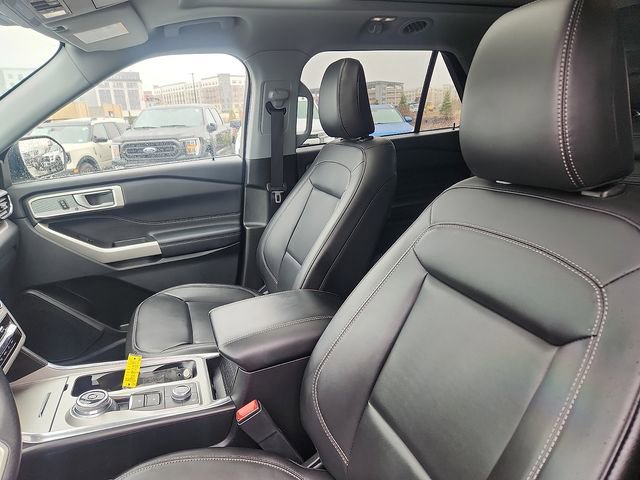 Certified 2023 Ford Explorer XLT w/ Equipment Group 202A AWD/4WD image 22