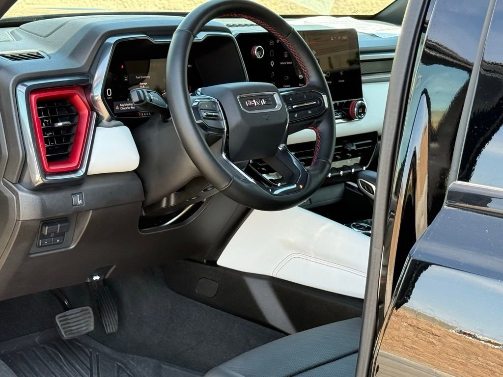 Used 2023 GMC Canyon AT4X image 6