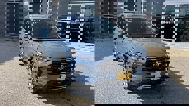 Certified 2025 Ford Escape ST-Line w/ Cold Weather Package image 4