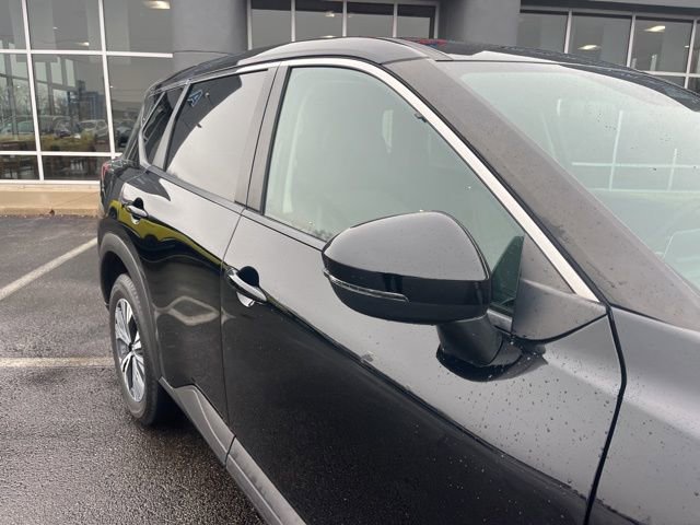 Used 2022 Nissan Rogue SV image 6