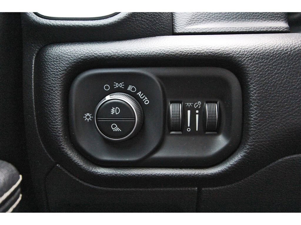 Used 2022 RAM 1500 Laramie RWD image 19
