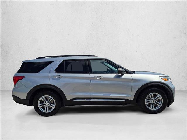 Certified 2020 Ford Explorer XLT w/ Equipment Group 202A RWD image 4