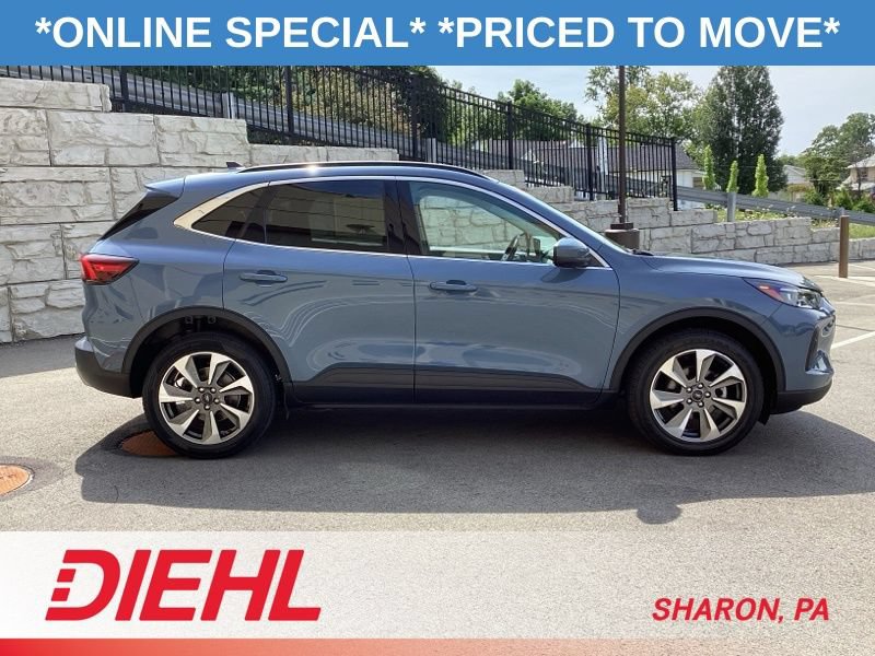 Certified 2024 Ford Escape Platinum AWD/4WD image 9