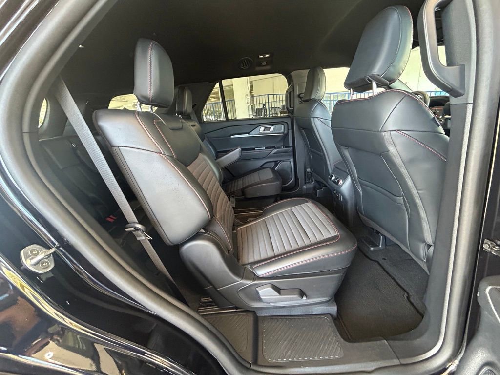 Certified 2025 Ford Explorer ST-Line image 29