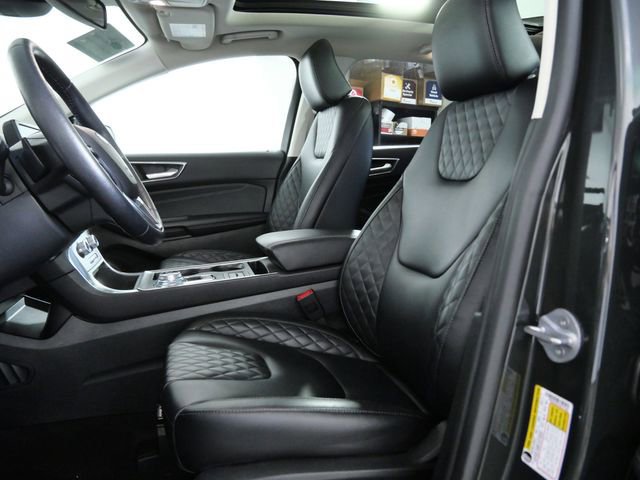 Certified 2023 Ford Edge Titanium w/ Class II Trailer Tow Package image 16