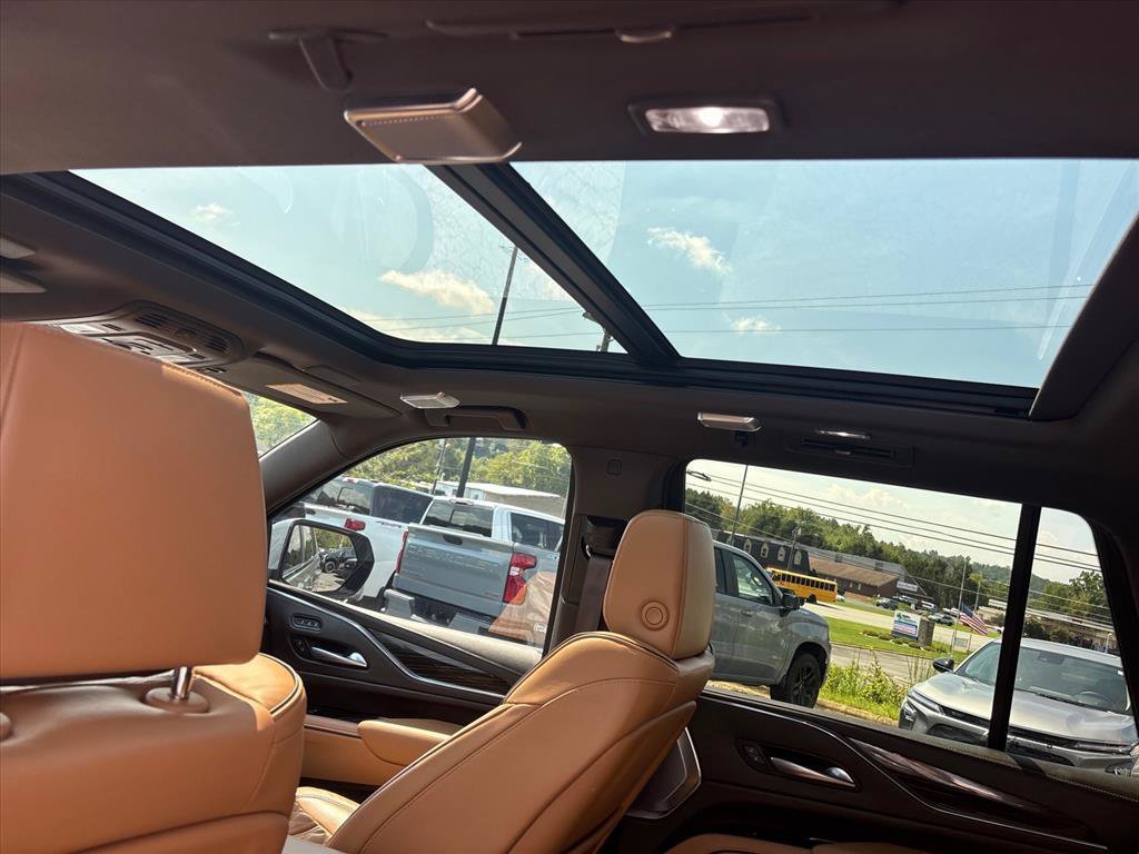 Used 2024 Cadillac Escalade Sport w/ LPO, ONYX Package AWD/4WD image 17