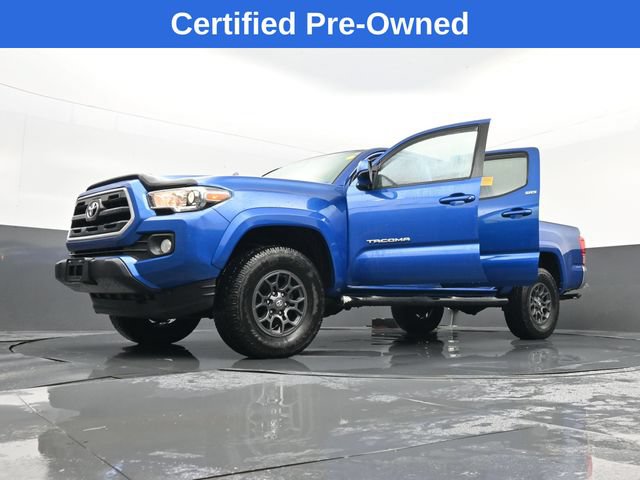 Used 2017 Toyota Tacoma SR5 w/ Exterior Package AWD/4WD image 31