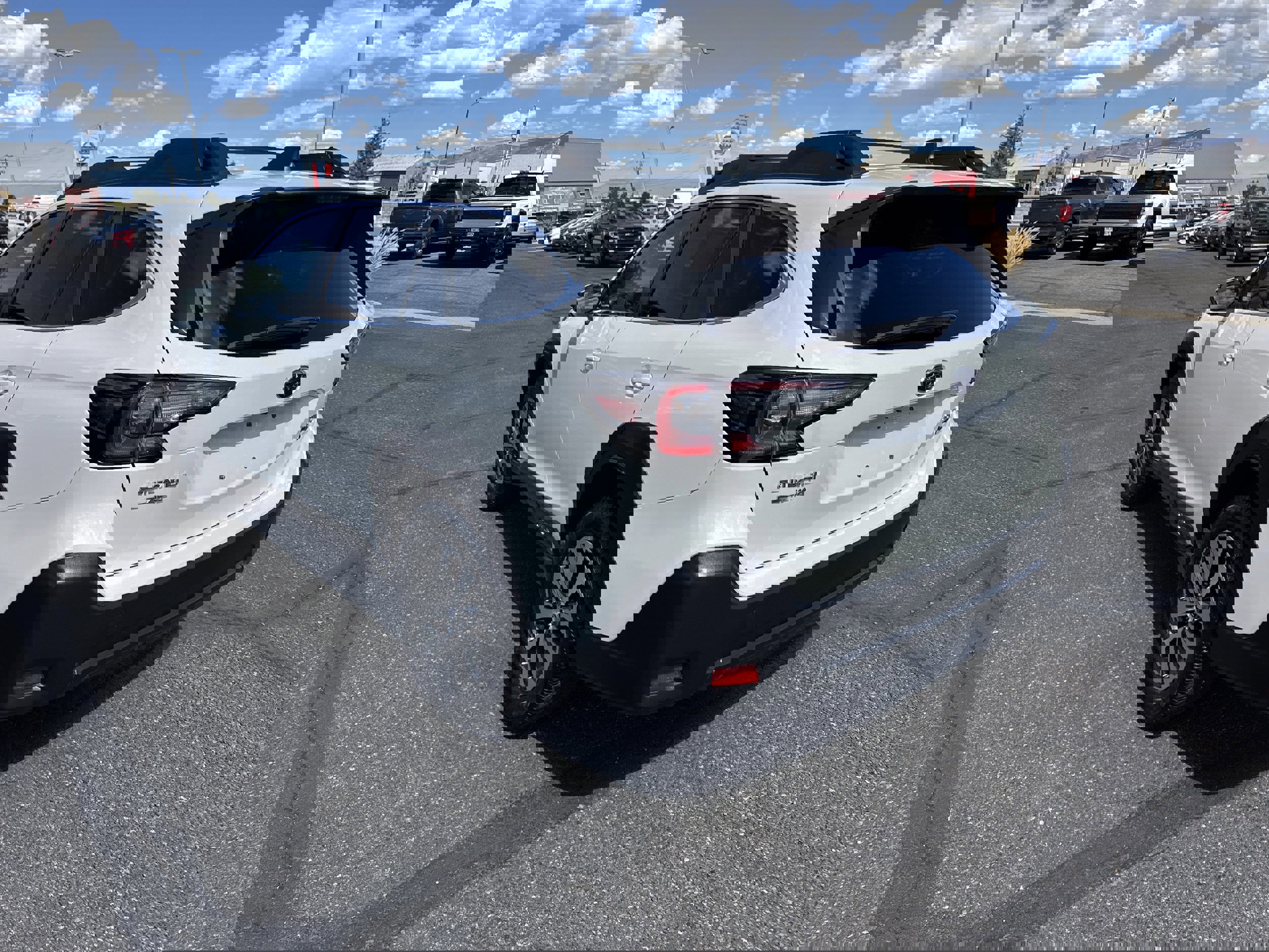 Used 2023 Subaru Outback Premium image 2