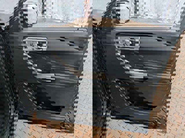 Certified 2023 Ford Explorer XLT w/ Equipment Group 202A image 27