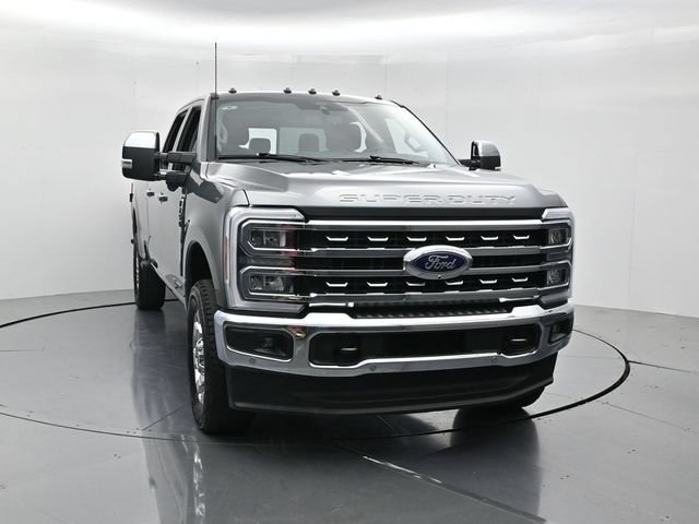 Certified 2025 Ford F250 Lariat w/ Lariat Ultimate Package AWD/4WD image 4