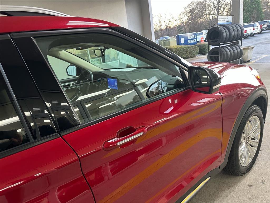 Certified 2022 Ford Explorer Limited w/ Equipment Group 301A image 5