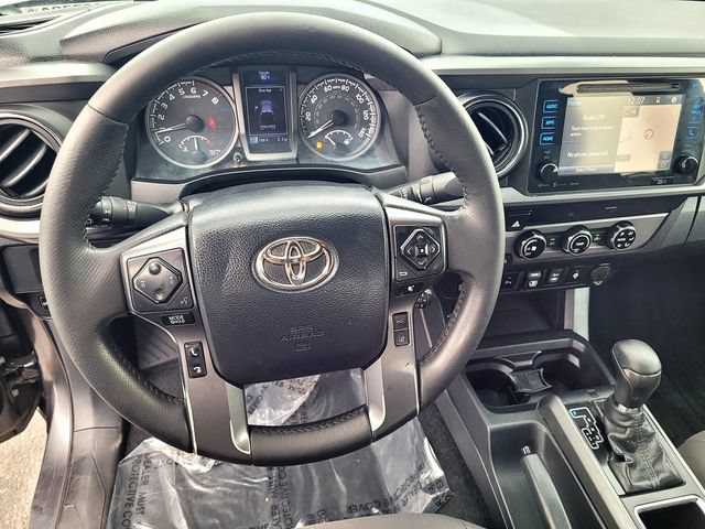 Used 2018 Toyota Tacoma TRD Off-Road w/ Technology Package AWD/4WD image 9