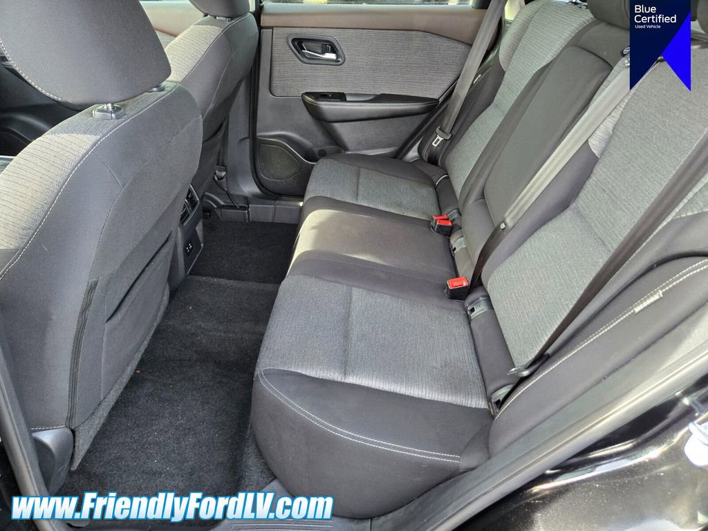 Used 2022 Nissan Rogue SV image 10