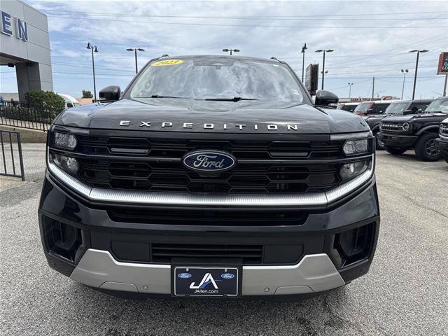 Certified 2025 Ford Expedition Platinum AWD/4WD image 19