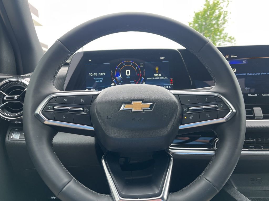Used 2025 Chevrolet Equinox LT AWD/4WD image 25